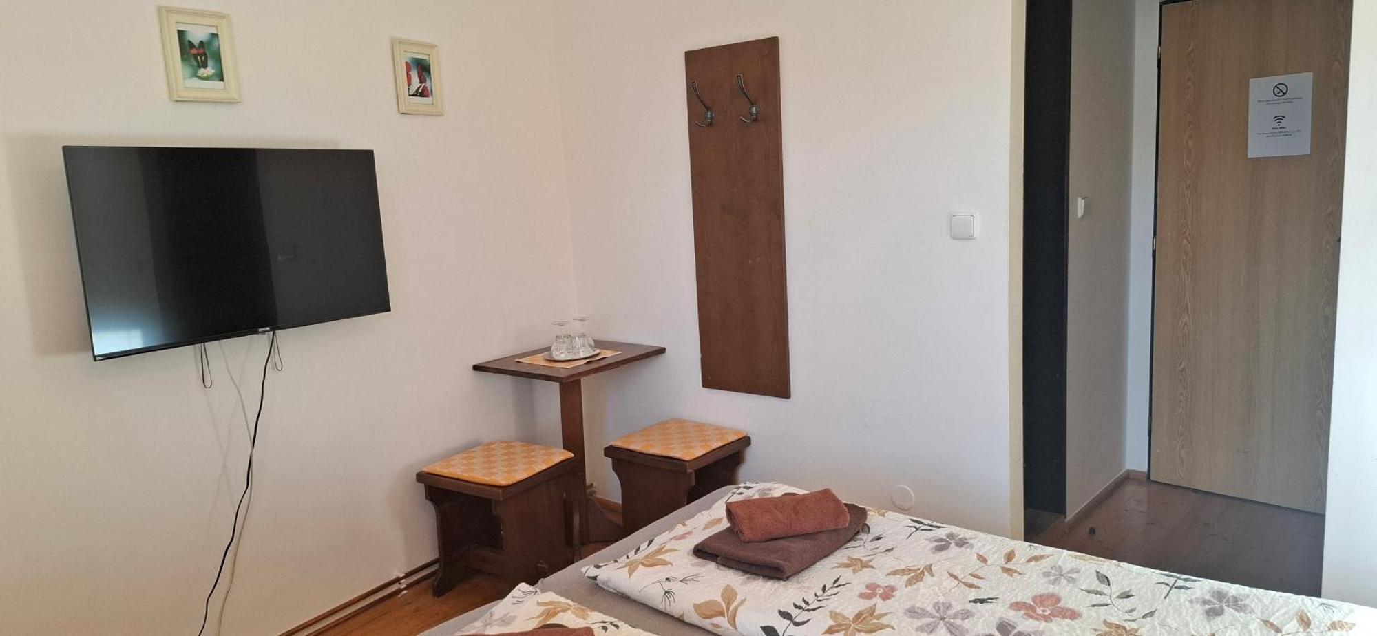 Penzion A Vinoteka Hrozen Kromeriz Bagian luar foto